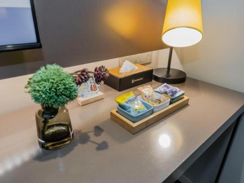 Home Inn Plus Shanghai New International Expo Center Yushan Road Yuanshen Sports Eksteriør bilde