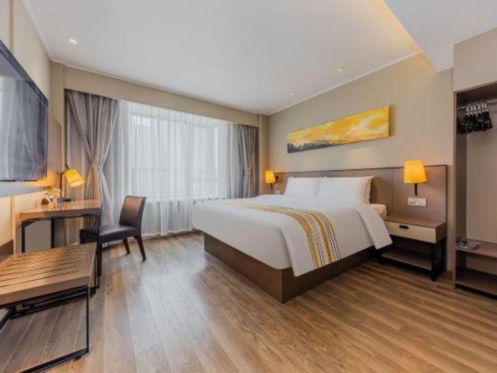 Home Inn Plus Shanghai New International Expo Center Yushan Road Yuanshen Sports Eksteriør bilde