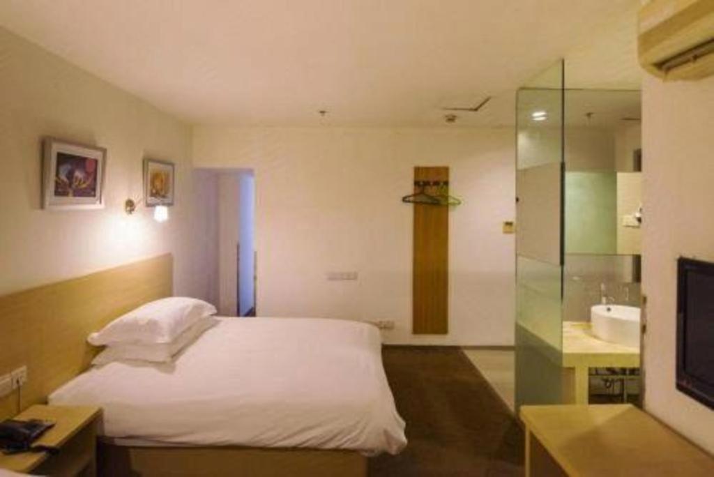 Home Inn Plus Shanghai New International Expo Center Yushan Road Yuanshen Sports Eksteriør bilde