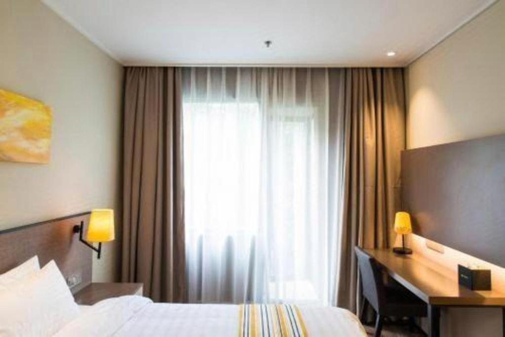 Home Inn Plus Shanghai New International Expo Center Yushan Road Yuanshen Sports Eksteriør bilde