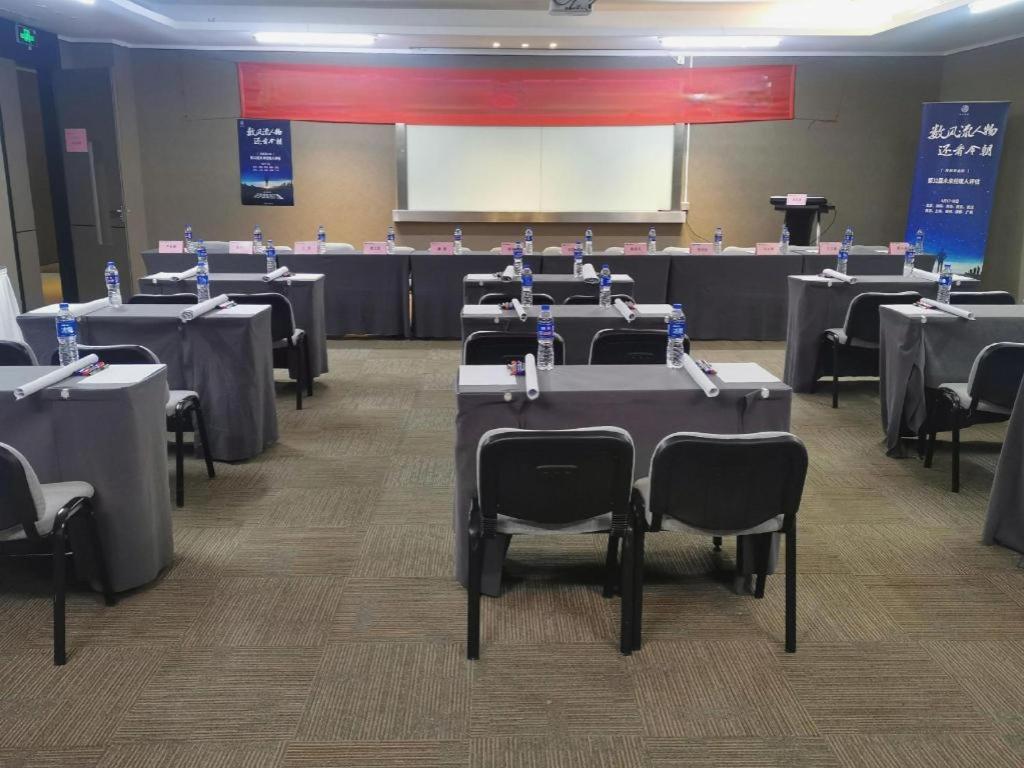 Home Inn Plus Shanghai New International Expo Center Yushan Road Yuanshen Sports Eksteriør bilde