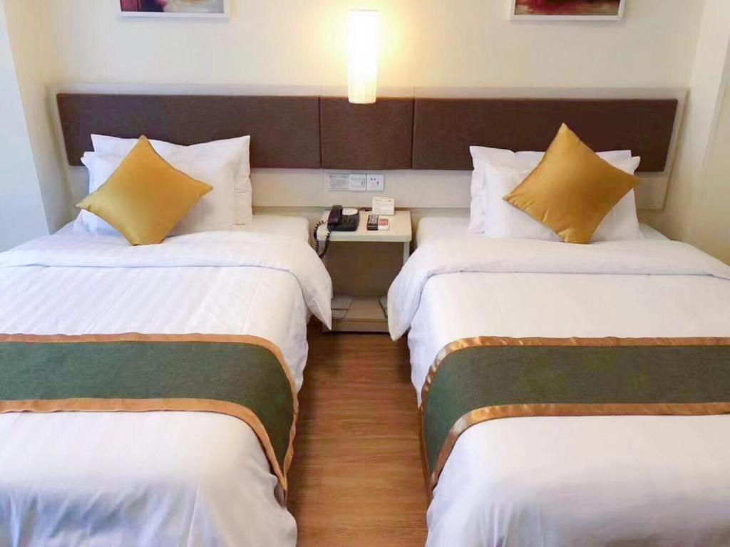Home Inn Plus Shanghai New International Expo Center Yushan Road Yuanshen Sports Eksteriør bilde