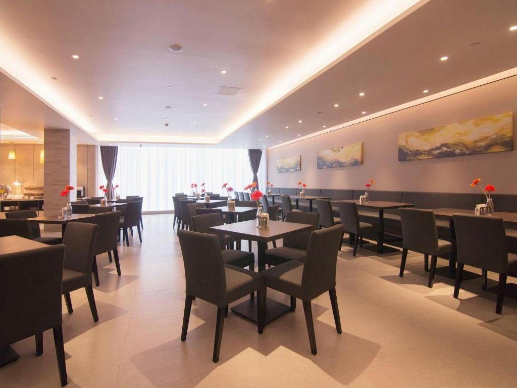 Home Inn Plus Shanghai New International Expo Center Yushan Road Yuanshen Sports Eksteriør bilde