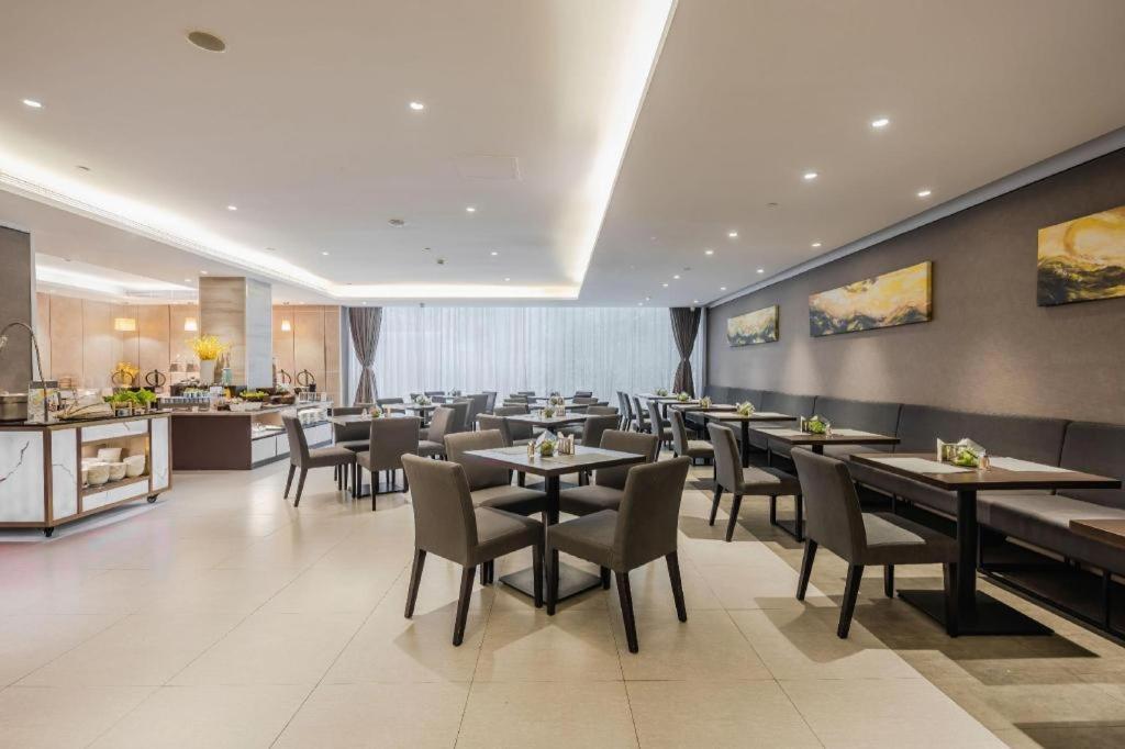 Home Inn Plus Shanghai New International Expo Center Yushan Road Yuanshen Sports Eksteriør bilde
